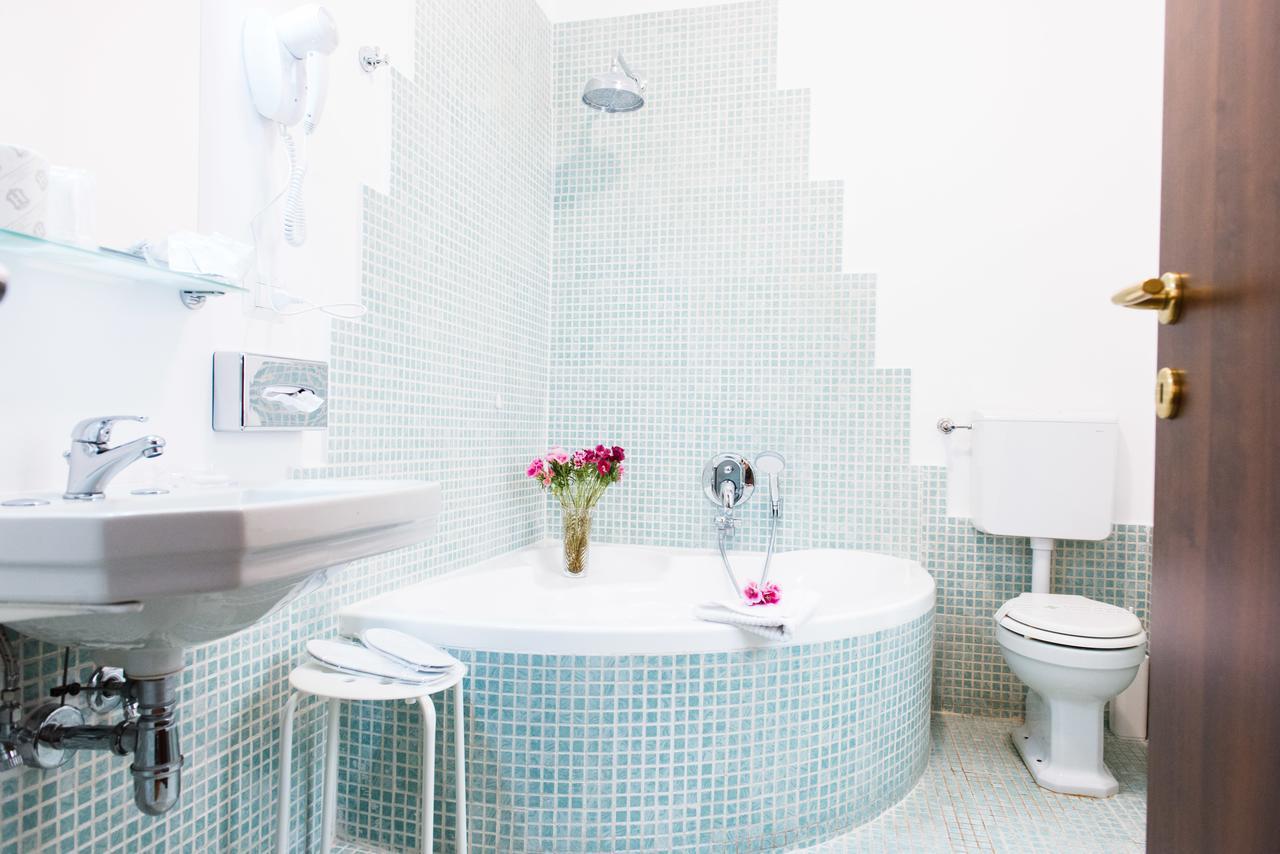 Bed and Breakfast Domus Popolo Roma Exterior foto